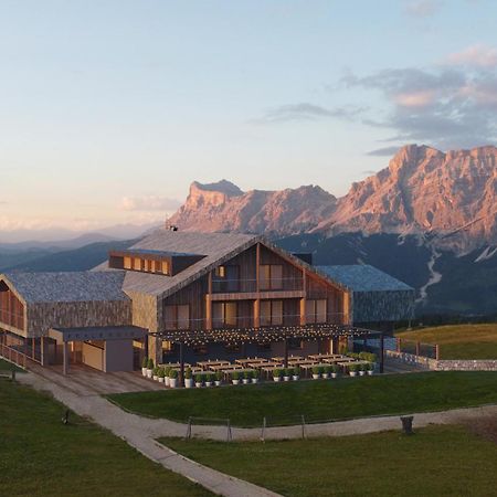 Rifugio Alpino Pralongia Villa Corvara In Badia Exterior photo